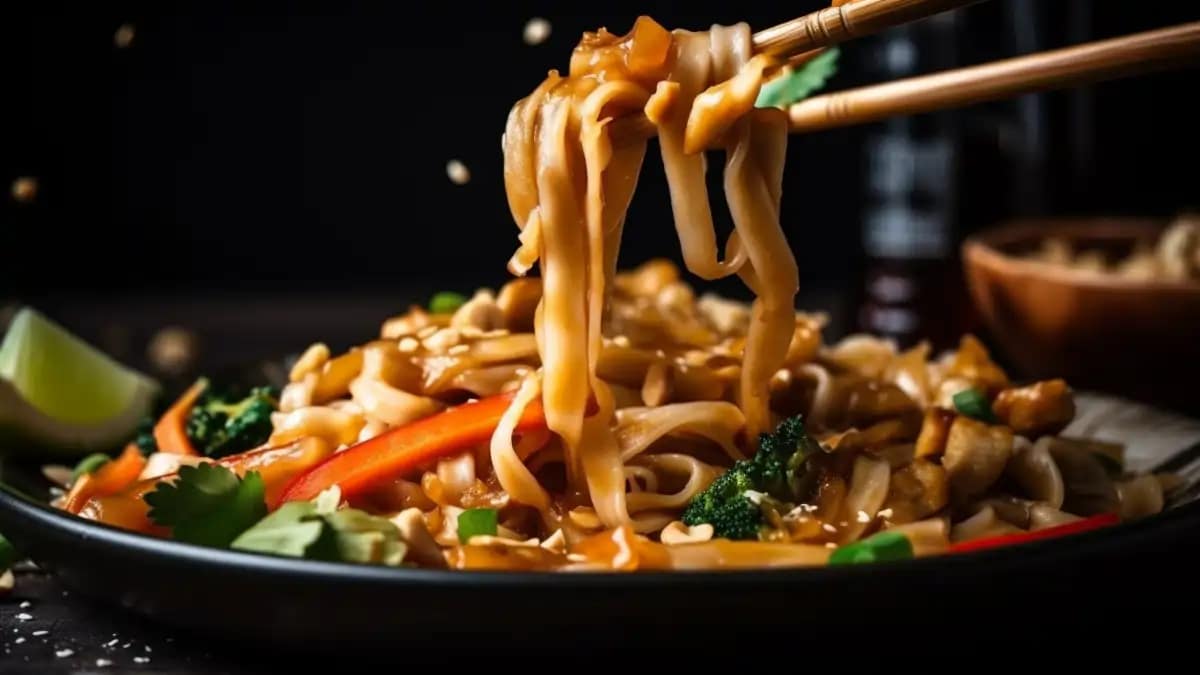 Como fazer yakisoba, fácil e rápido, no blog Dica Pronta