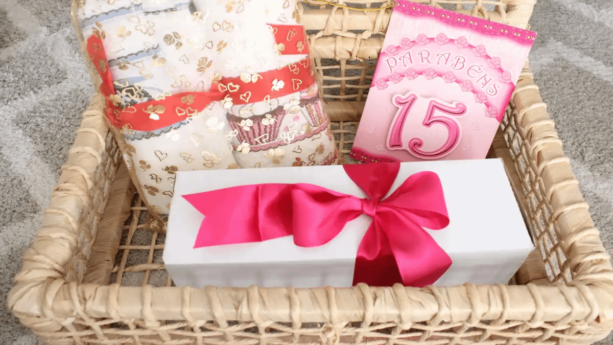 A festa de 15 anos com dúvidas sobre a convidados respondidas no blog Dca Pronta.